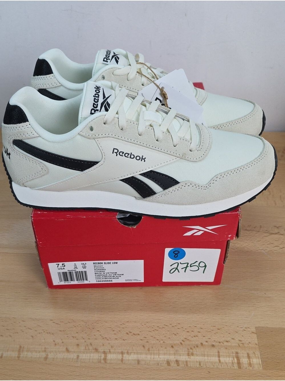 Reebok White and Black Classic Runner Sneakers Women 7.5